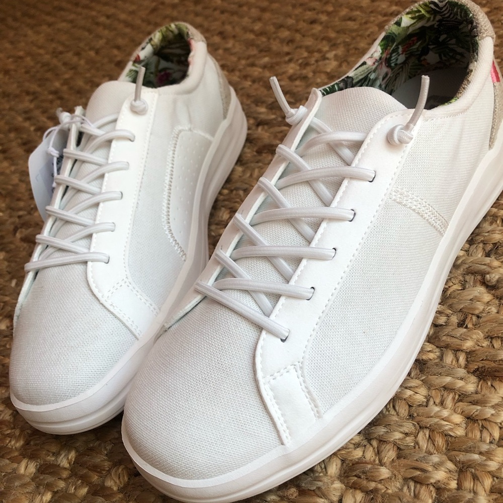 New w Tag: Hey Dude Karina Sneaker. Size 11 or 42